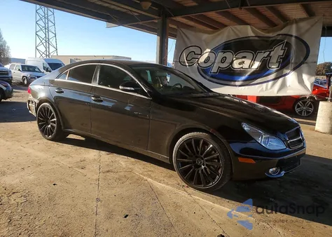 2008 Mercedes-Benz Cls 550 z USA, uszkodzony, nr VIN WDDDJ72X78A120052